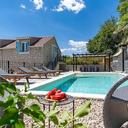 New! Stone Judita With Heated Pool And Hydro-massage