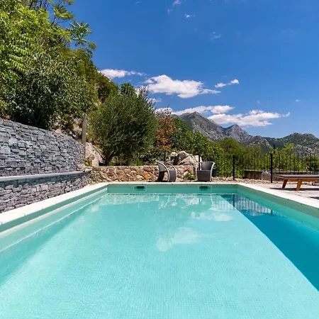 New! Stone Judita With Heated Pool And Hydro-massage