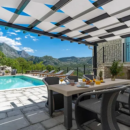 Stone Judita With Heated Pool And Hydro-massage Villa Zadvarje