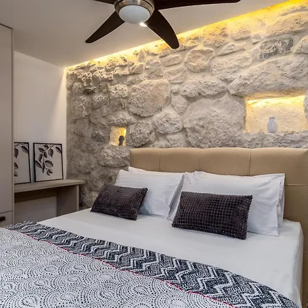 Stone Judita With Heated Pool And Hydro-massage Villa *