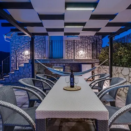 Villa Stone Judita With Heated Pool And Hydro-massage *