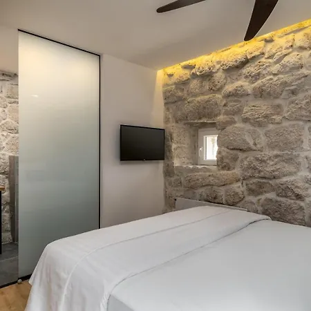 Stone Judita With Heated Pool And Hydro-massage Villa *