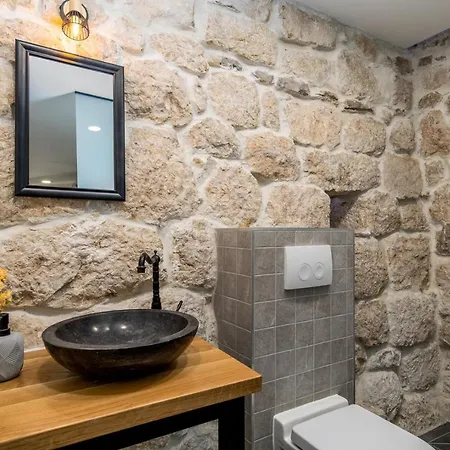 Stone Judita With Heated Pool And Hydro-massage Zadvarje